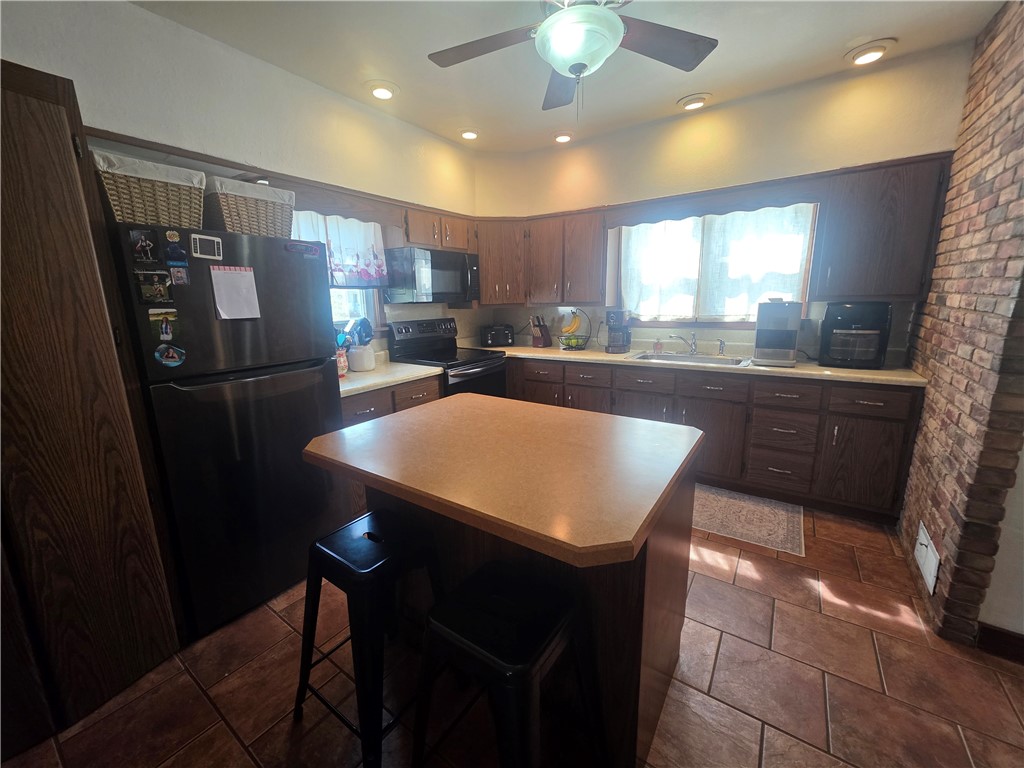 105 S Elizabeth Street Property Photo 4