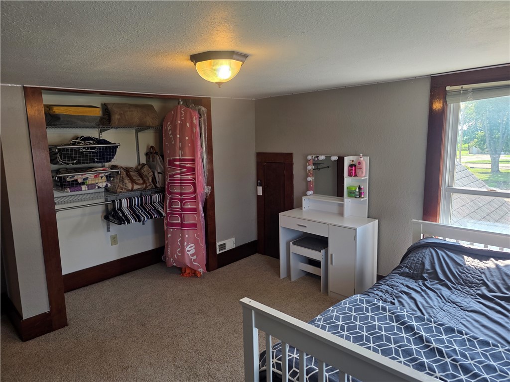 105 S Elizabeth Street Property Photo 26
