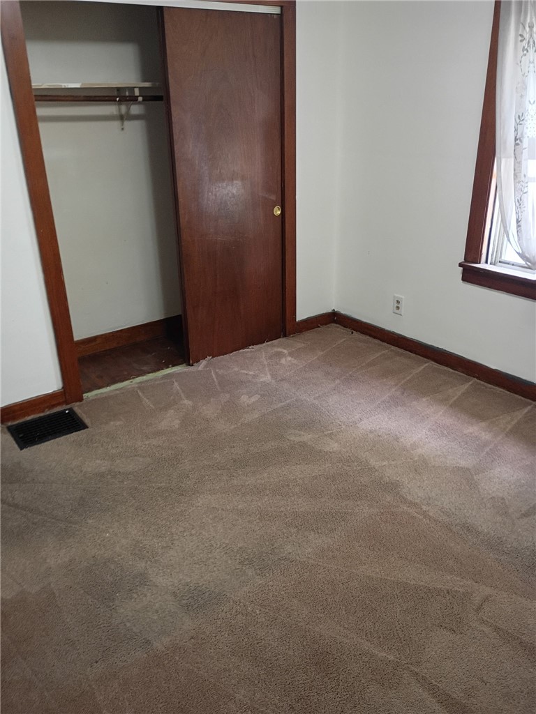 2231 E Main Street Property Photo 3