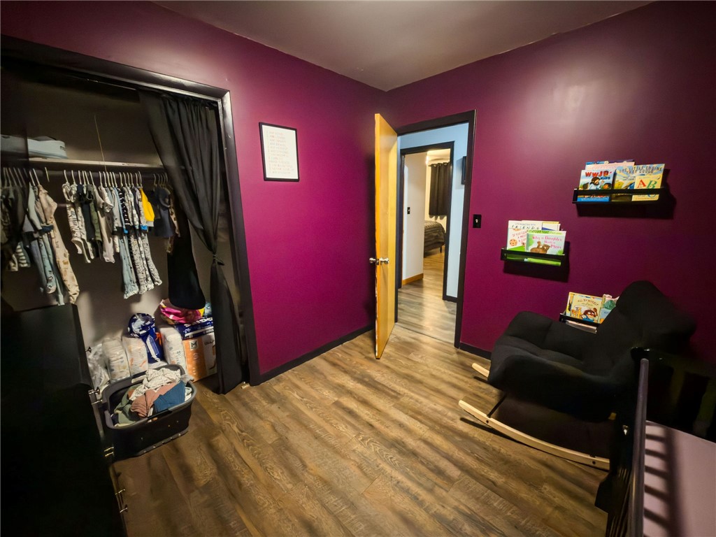 201 W Craft Street Property Photo 16
