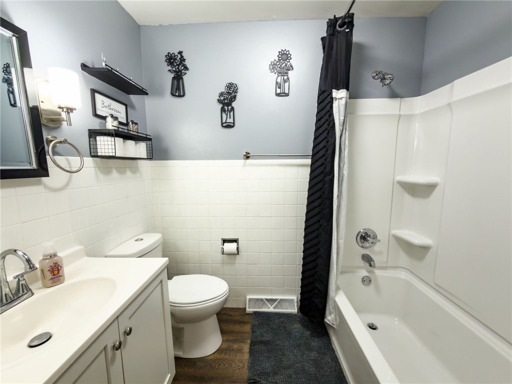 201 W Craft Street Property Photo 19