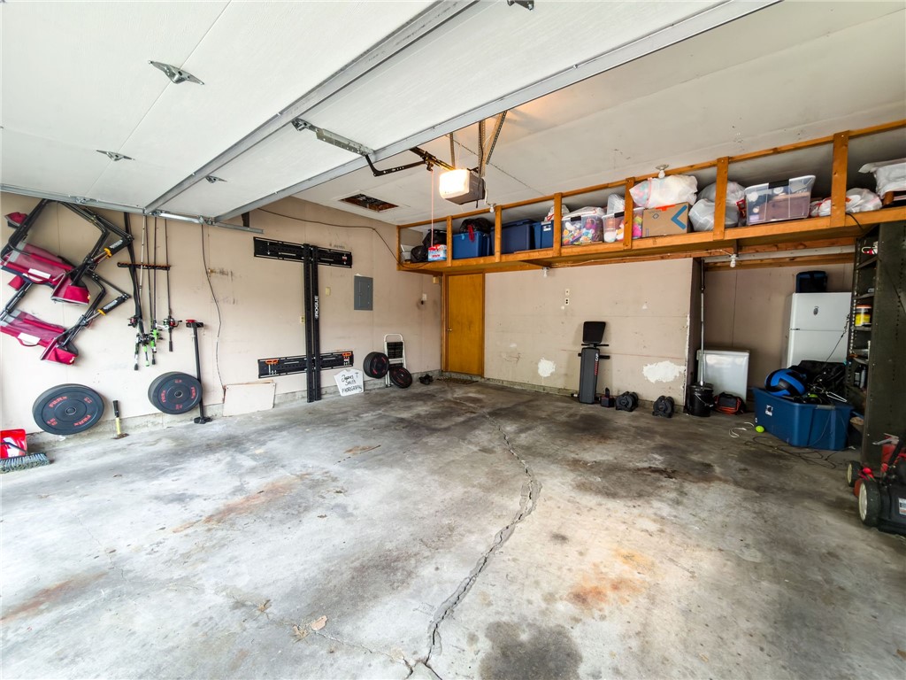 201 W Craft Street Property Photo 24