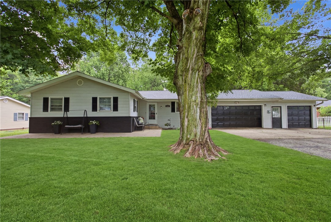 404 Clark Street Property Photo 1