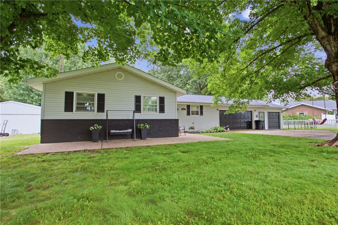 404 Clark Street Property Photo 2