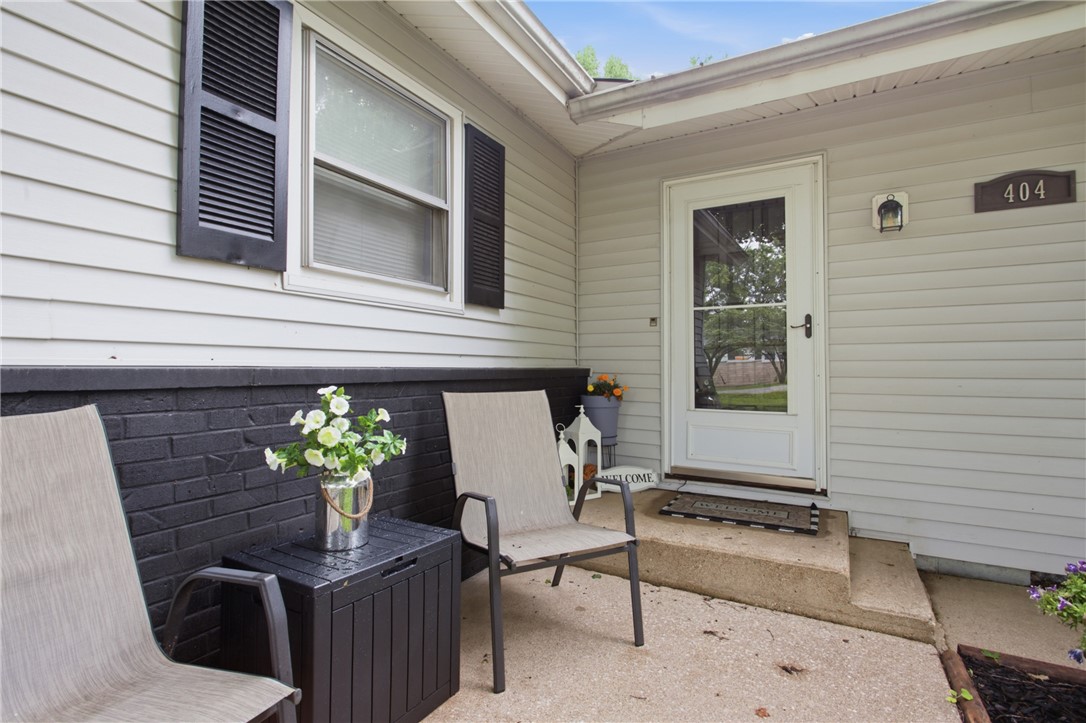 404 Clark Street Property Photo 3
