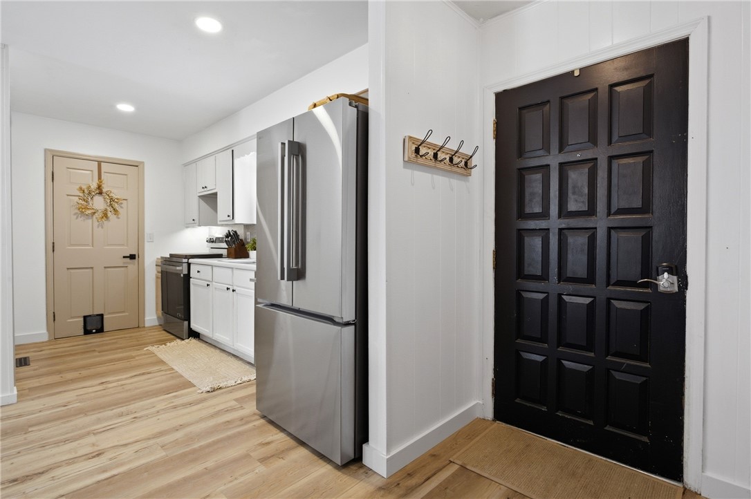 404 Clark Street Property Photo 4