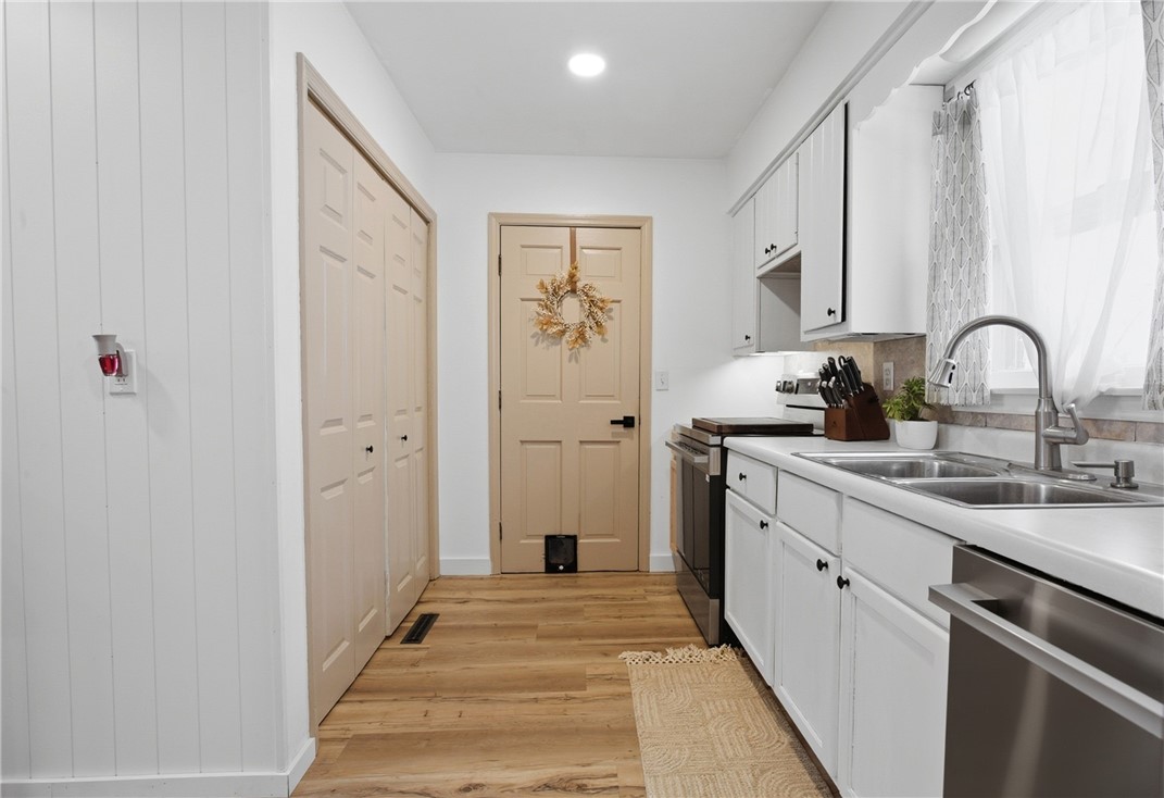 404 Clark Street Property Photo 8