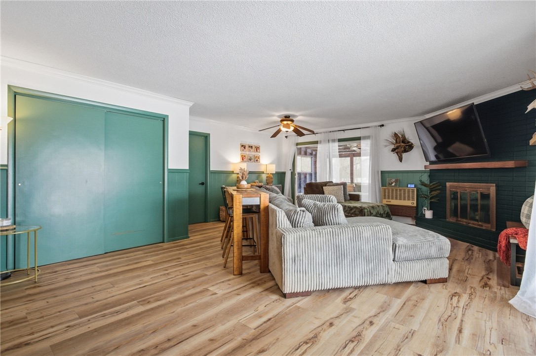 404 Clark Street Property Photo 12