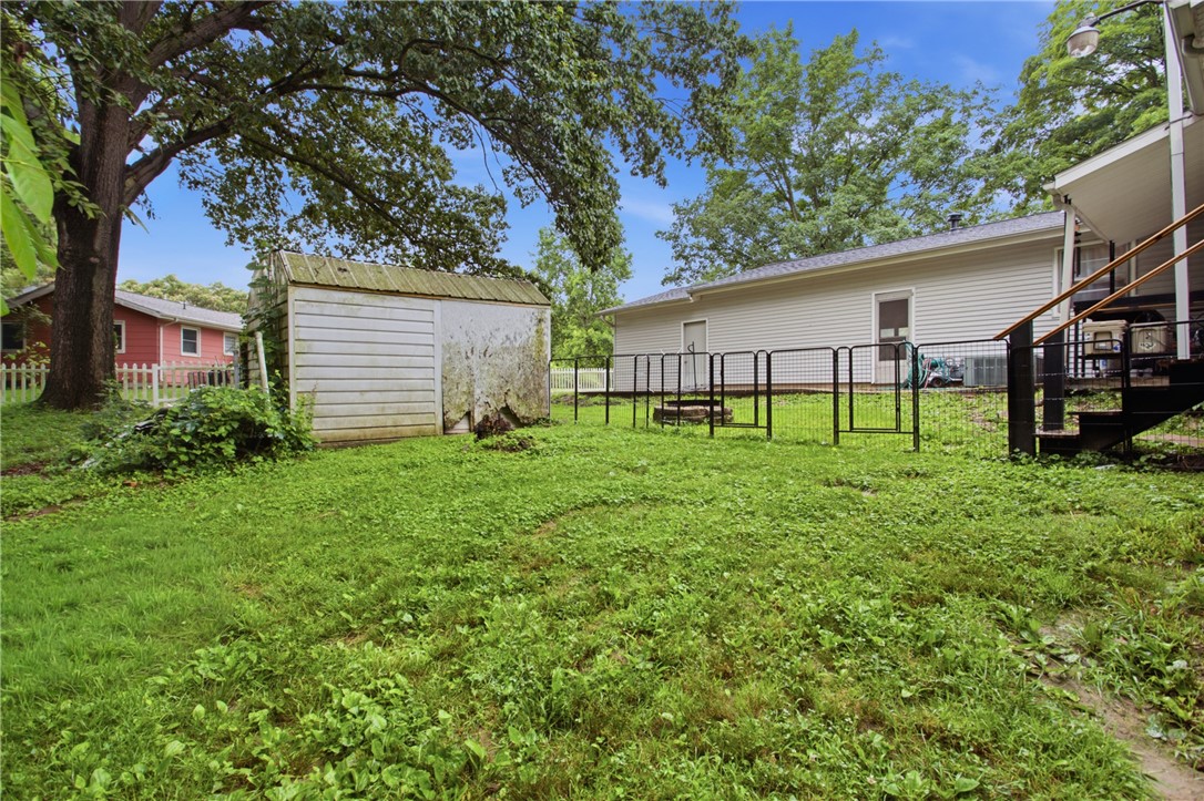 404 Clark Street Property Photo 25