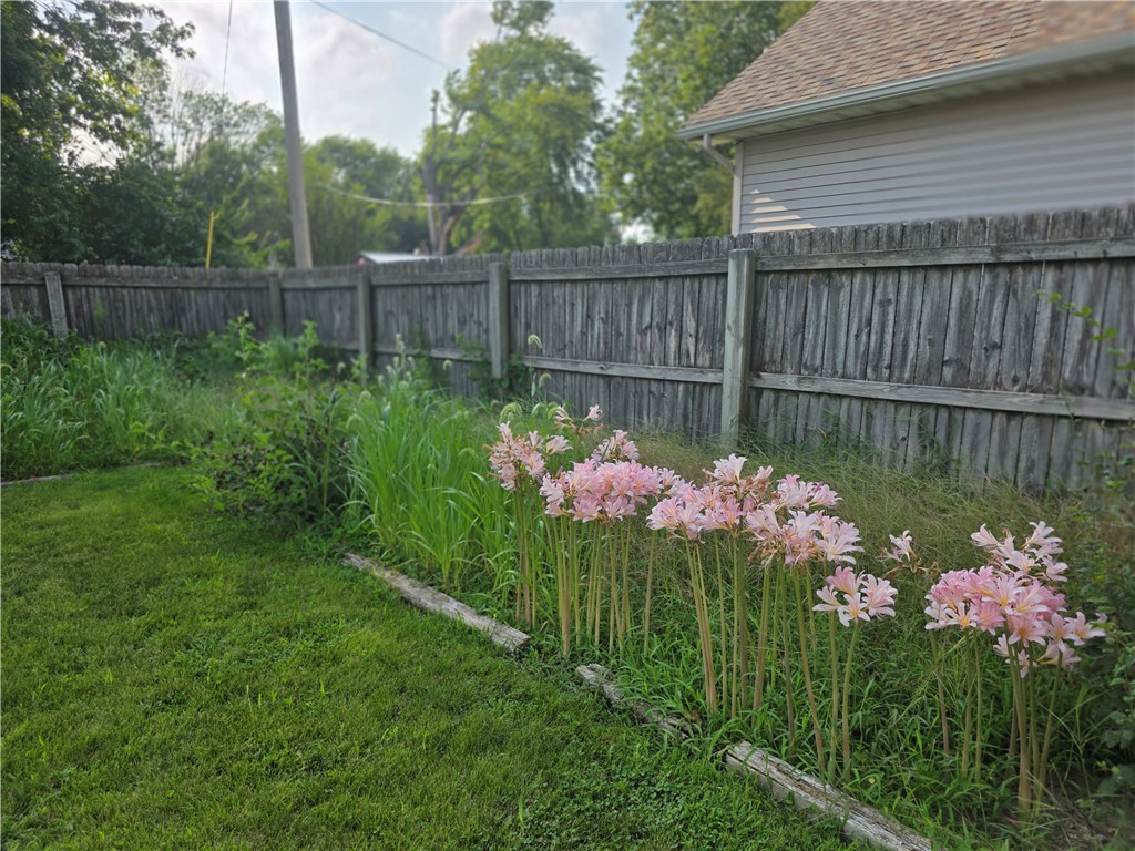 215 N Beech Street Property Photo 2