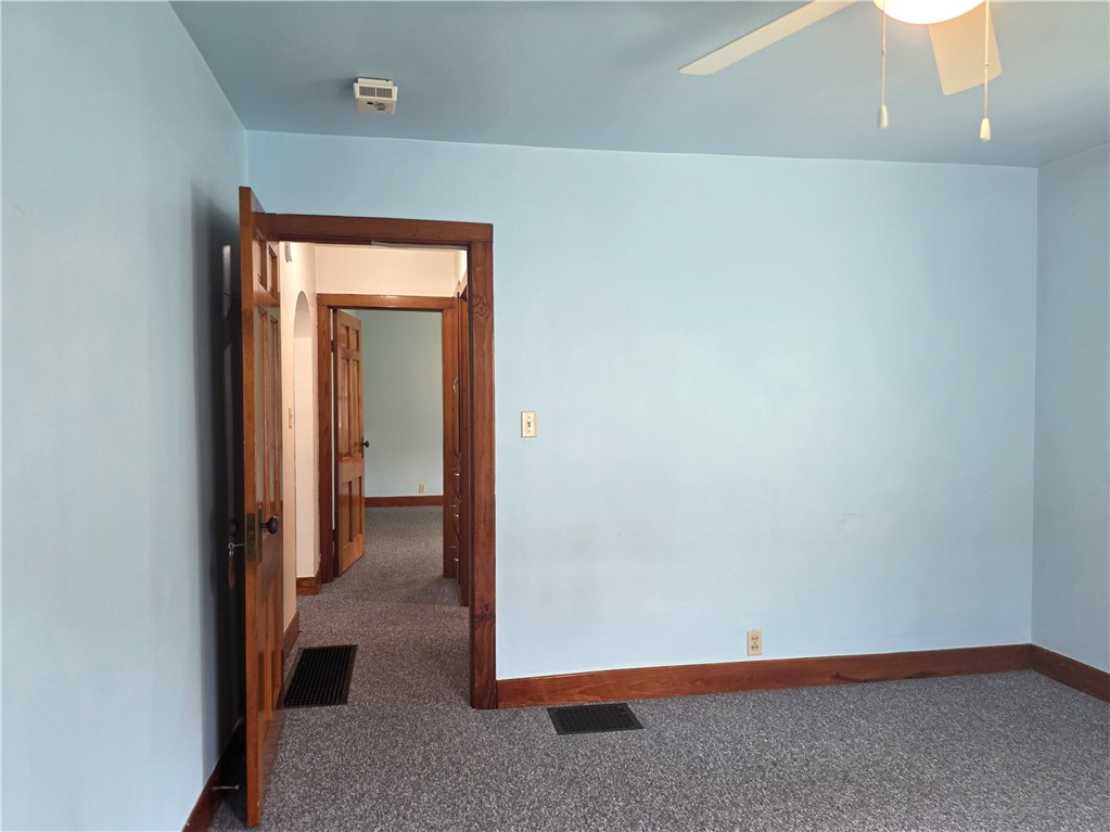 215 N Beech Street Property Photo 10