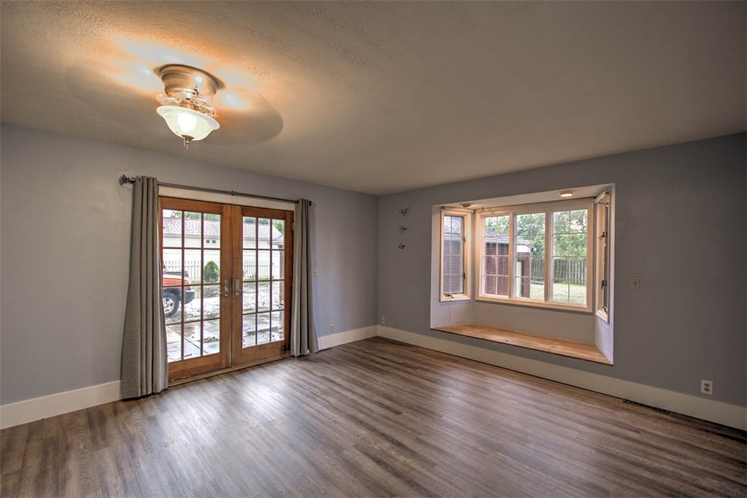 1945 W Wood Street Property Photo 6
