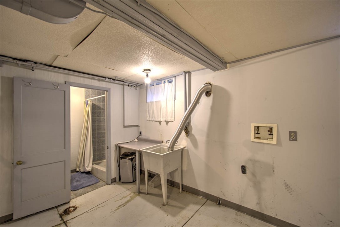1945 W Wood Street Property Photo 19