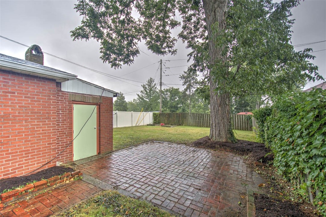 1945 W Wood Street Property Photo 21