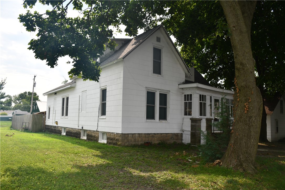 232 Broadway Street Property Photo 6