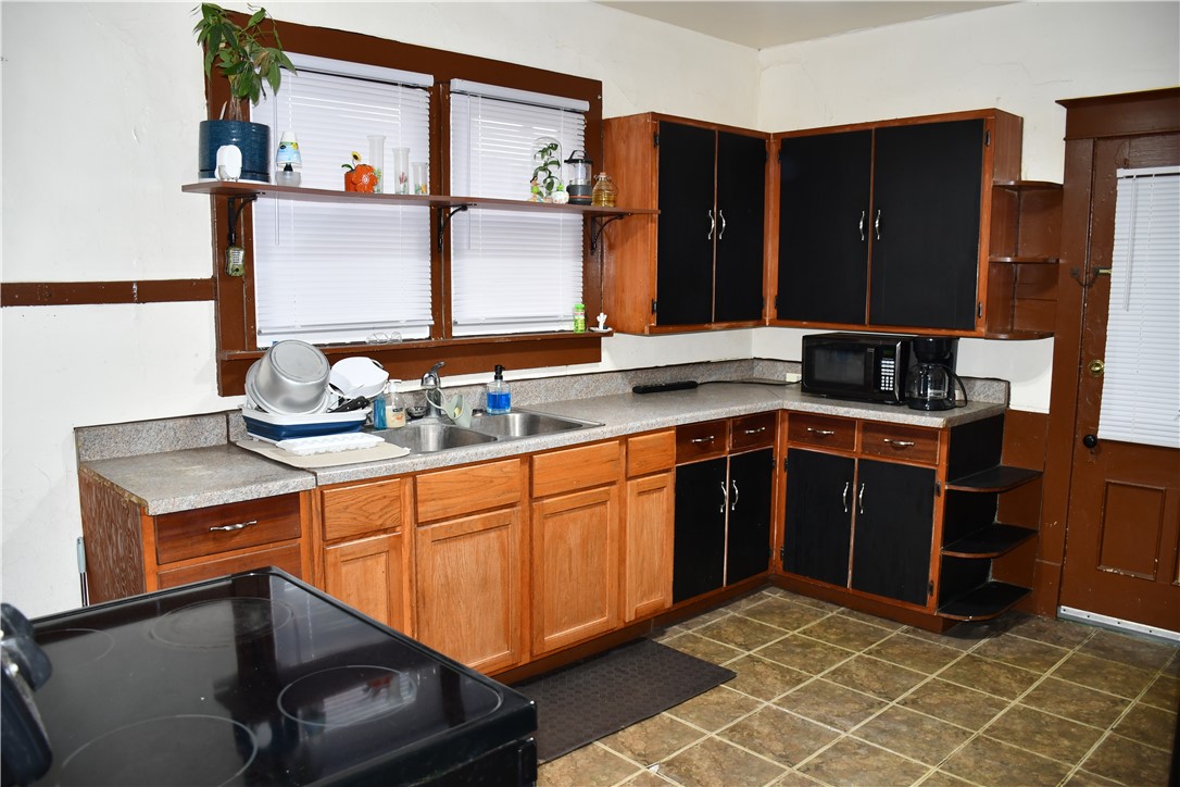 232 Broadway Street Property Photo 7
