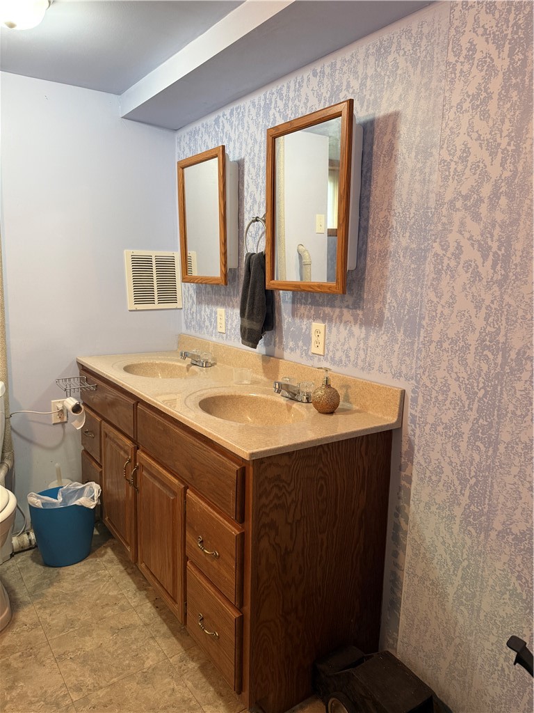 232 Broadway Street Property Photo 21