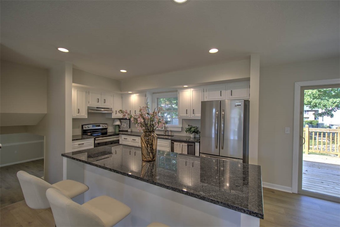 4487 Hale Drive Property Photo 6