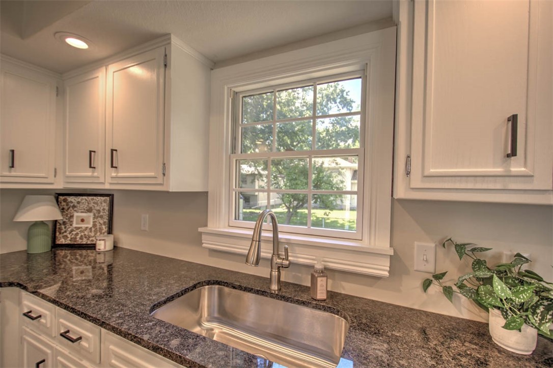 4487 Hale Drive Property Photo 11