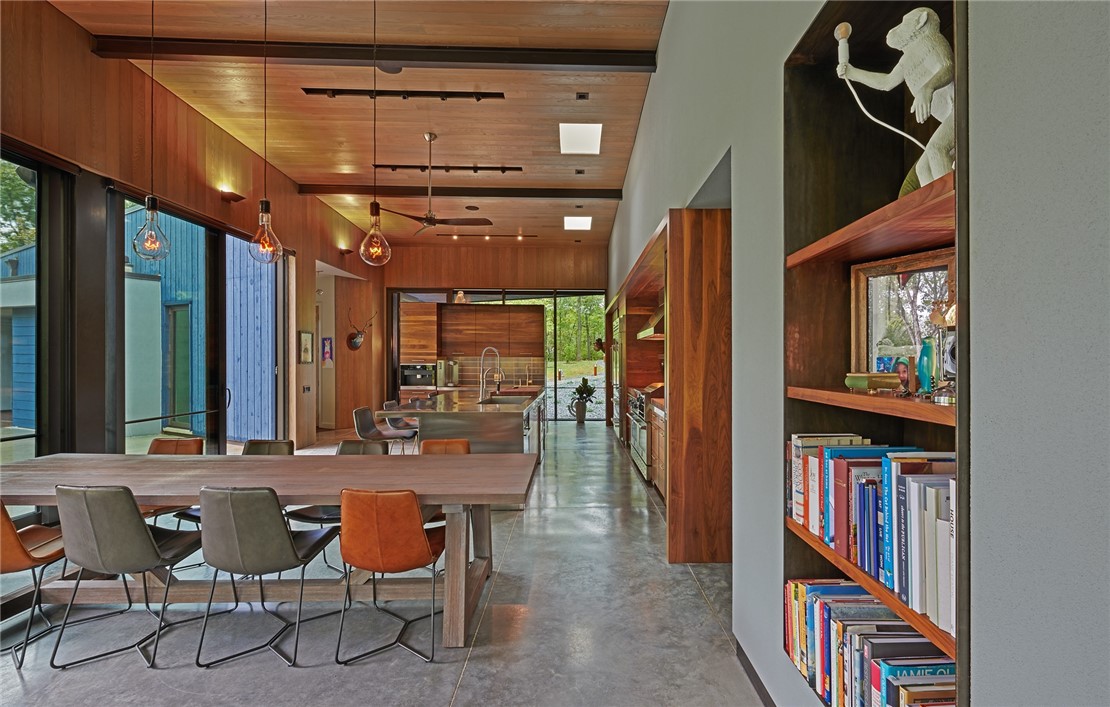 10914 Kingwood Drive Property Photo 16