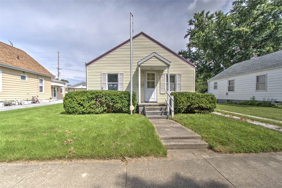2444 North Street Property Photo 1