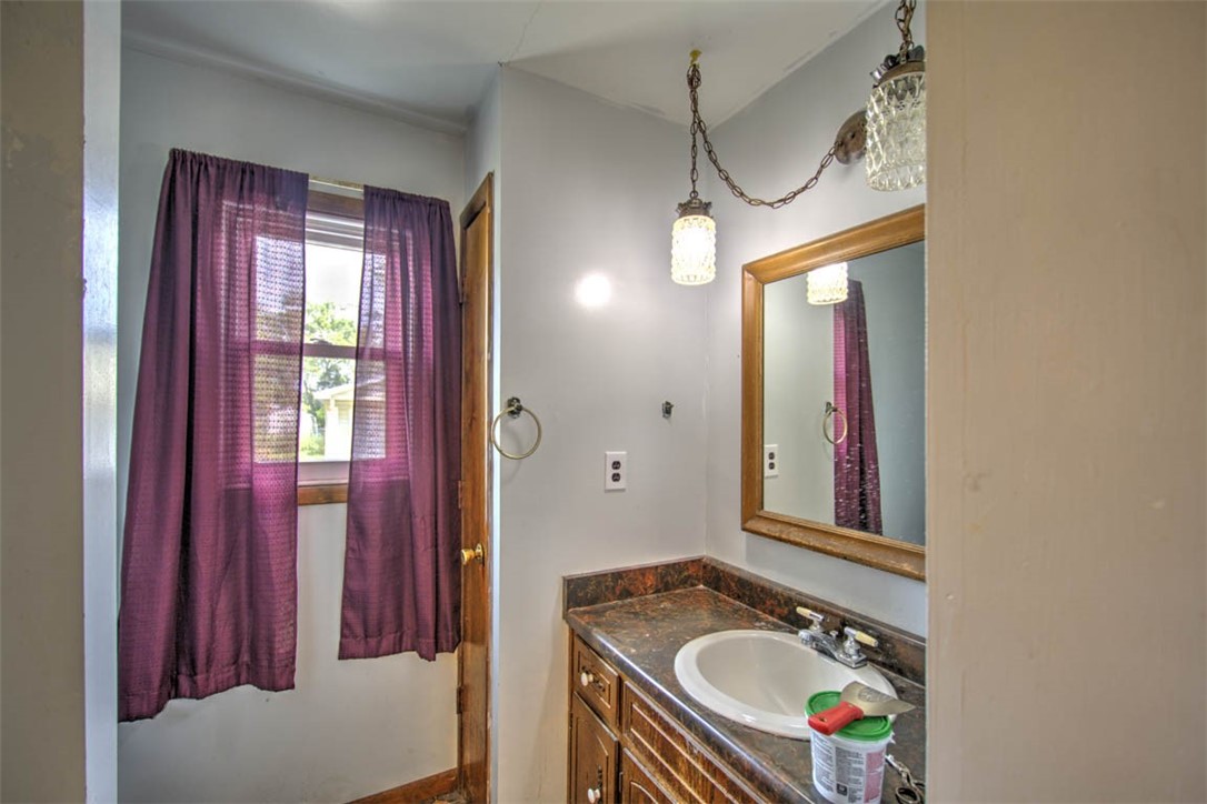 2444 North Street Property Photo 14