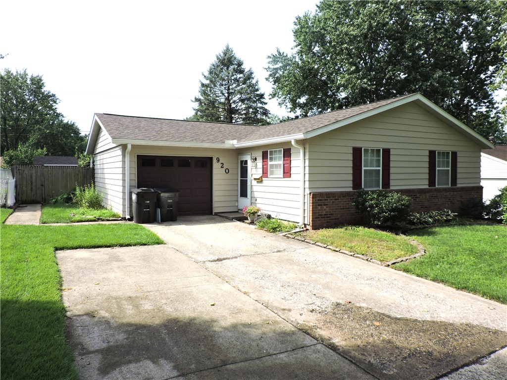 920 Hillside Drive Property Photo 1