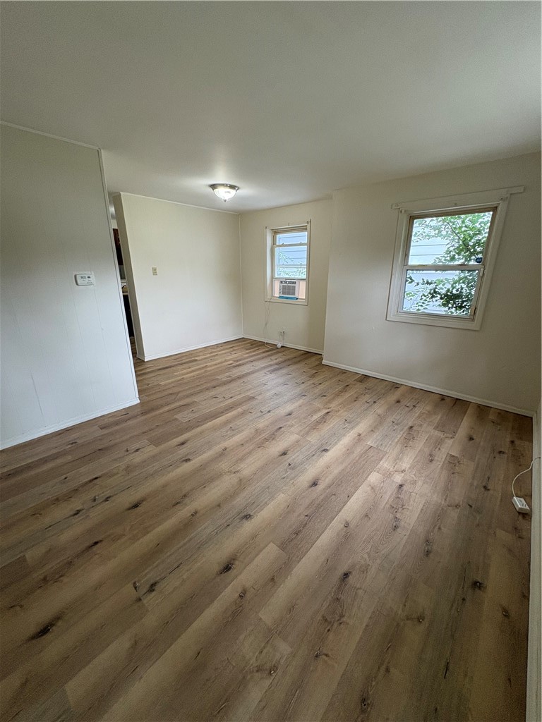 1126 N University Avenue Property Photo 2