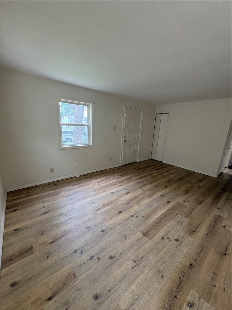 1126 N University Avenue Property Photo 3