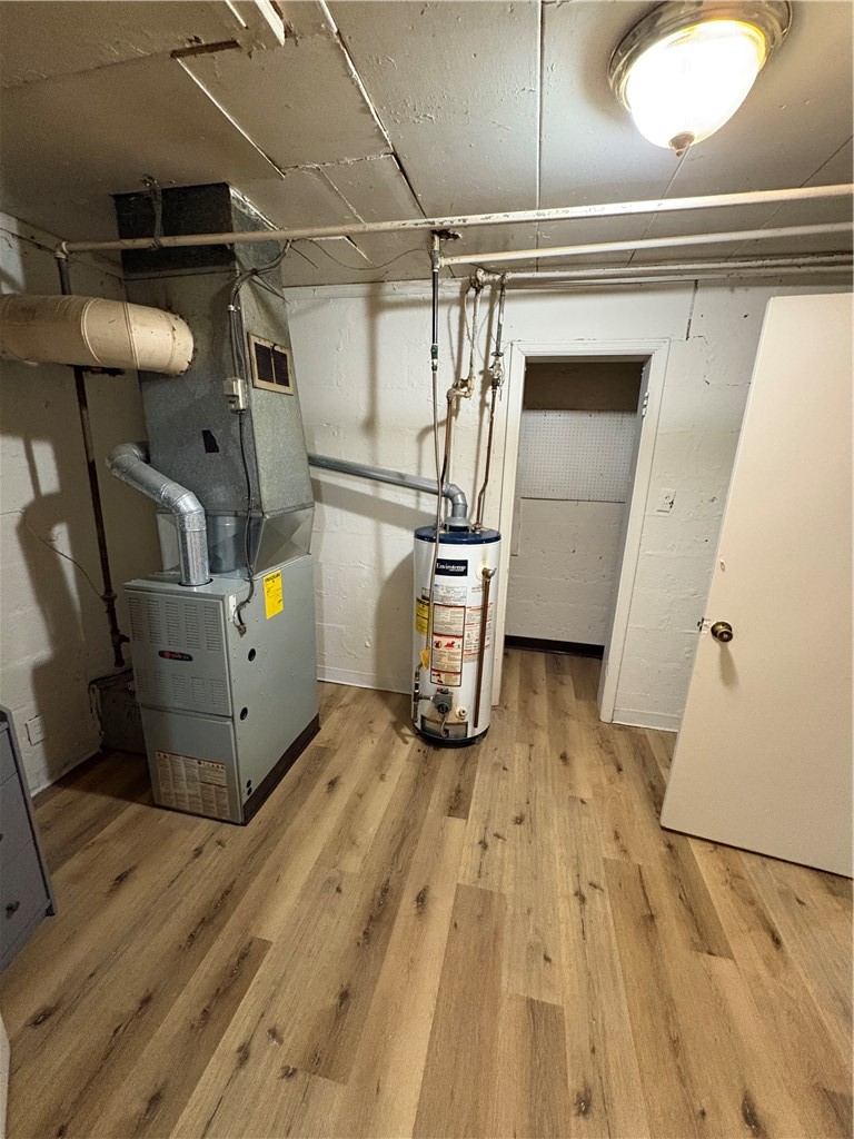 1126 N University Avenue Property Photo 10