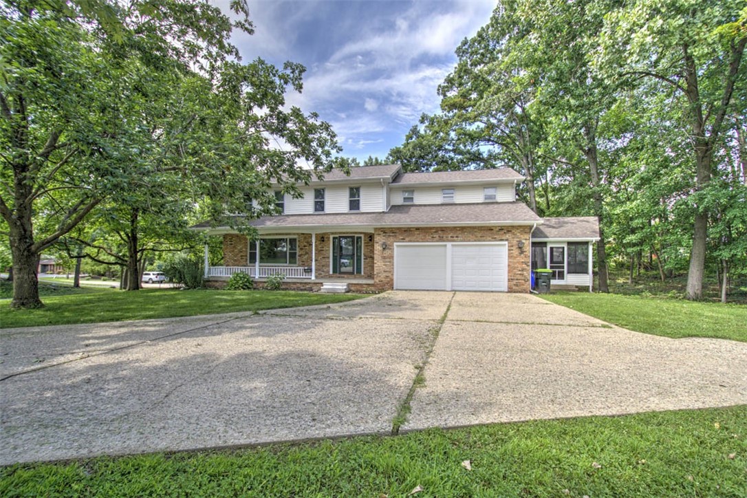 2355 Hawthorne Drive Property Photo 1