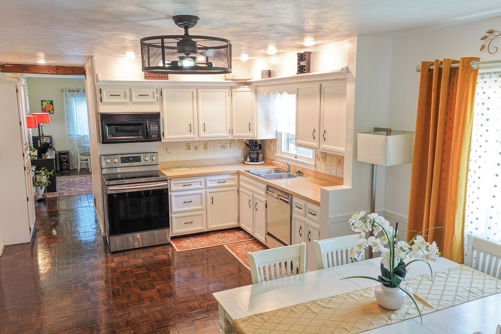 533 Buckingham Drive Property Photo 8