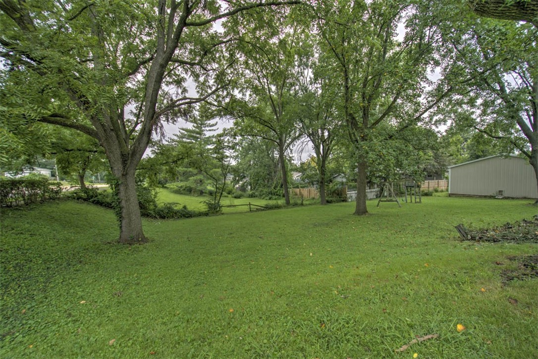 1305 N Summit Avenue Property Photo 18