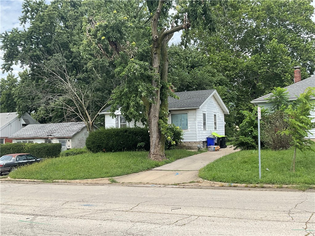 1272 King Street Property Photo 1