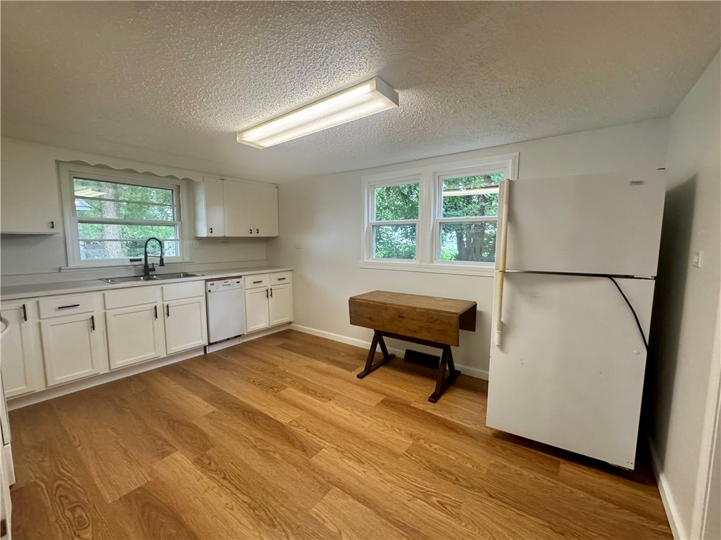2521 Commercial Avenue Property Photo 4