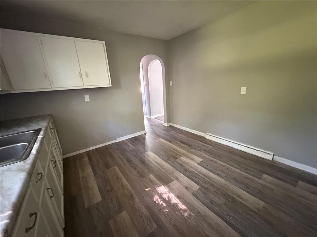 1970 N Maple Avenue Property Photo 6