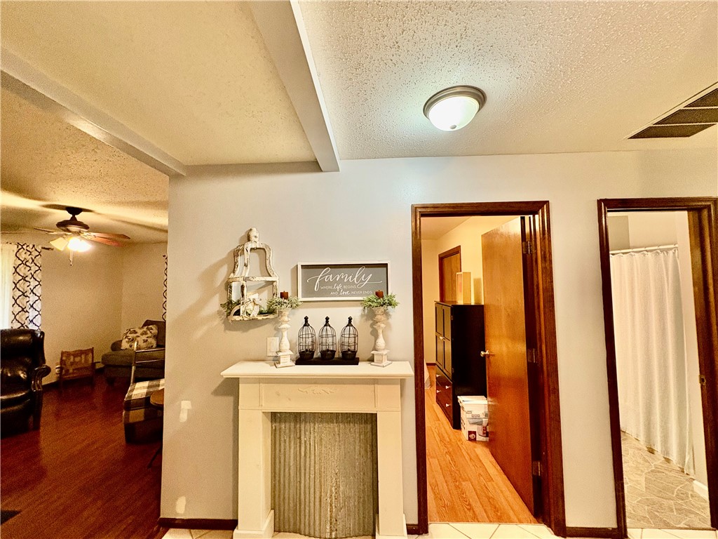 112 W Wayne Drive Property Photo 8