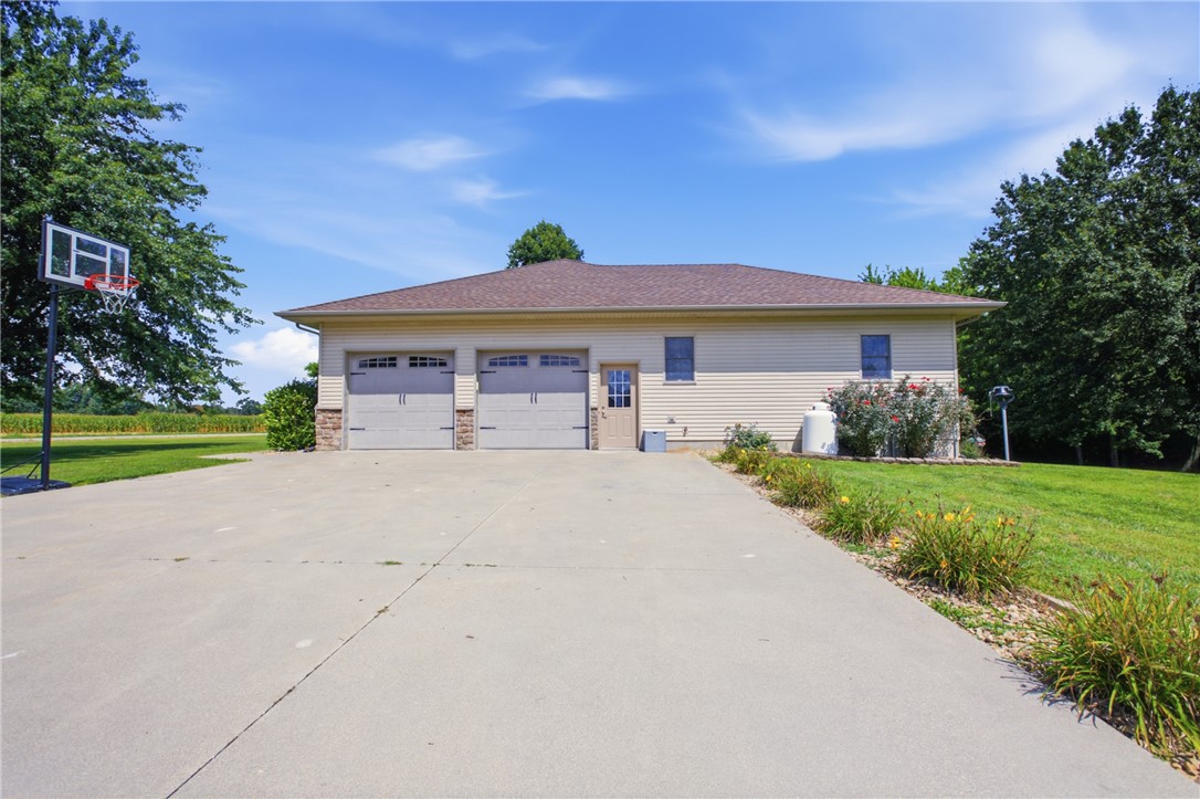 20410 500th Street Property Photo 4