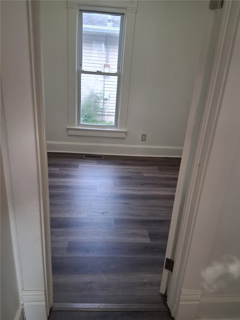 305 8th Street Property Photo 8