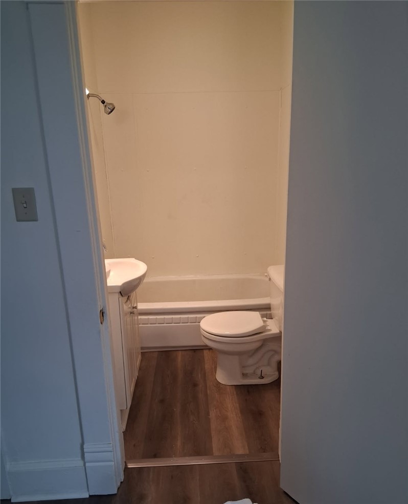 305 8th Street Property Photo 9