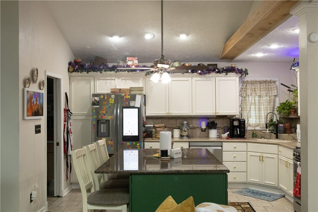 4226 Mayflower Drive Property Photo 4