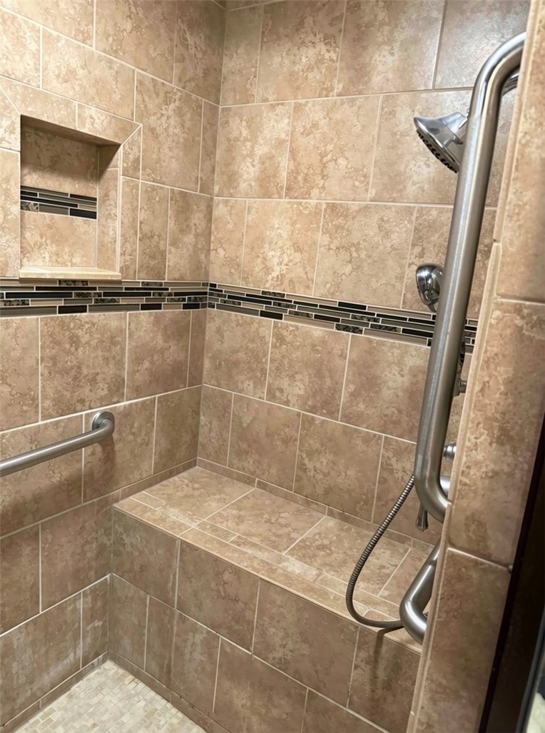 4226 Mayflower Drive Property Photo 11