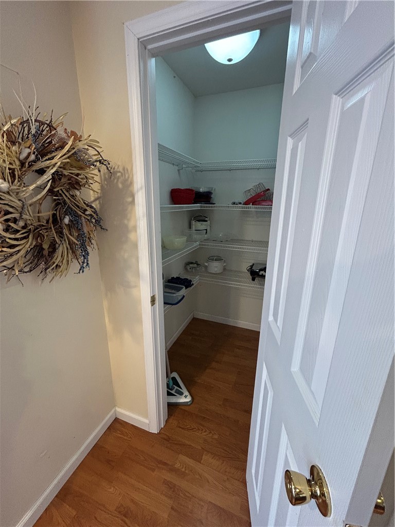 555 Scovill Court Property Photo 19