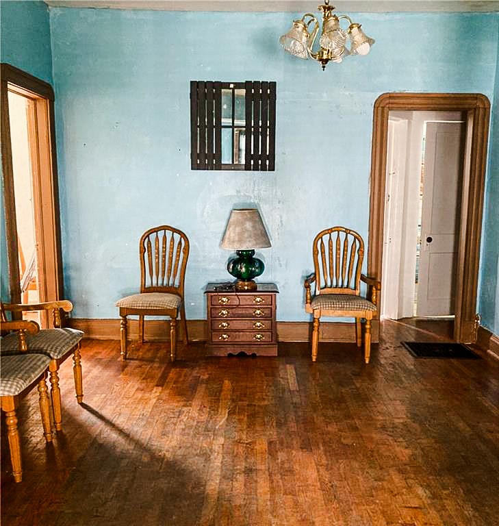 1004 Champaign Avenue Property Photo 4