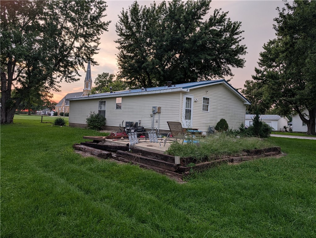 304 E South Street Property Photo 6