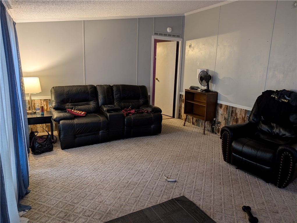 304 E South Street Property Photo 9