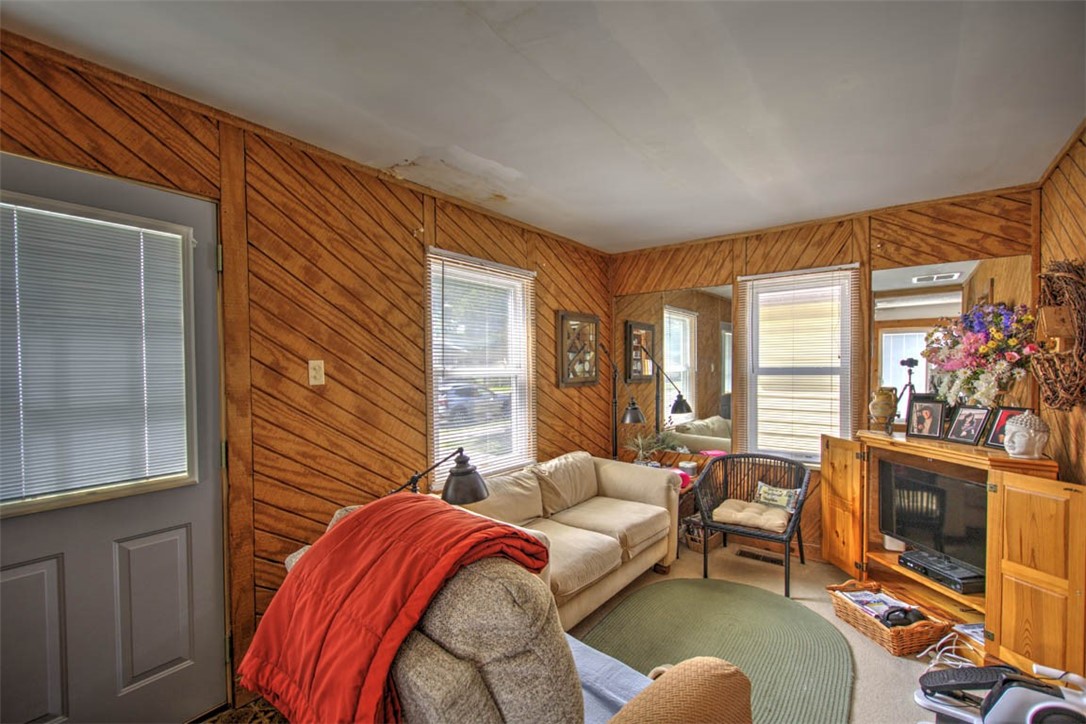 2424 E Main Street Property Photo 3