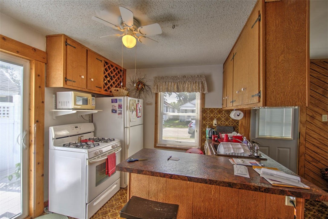 2424 E Main Street Property Photo 4