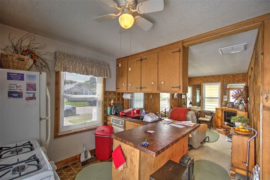 2424 E Main Street Property Photo 5