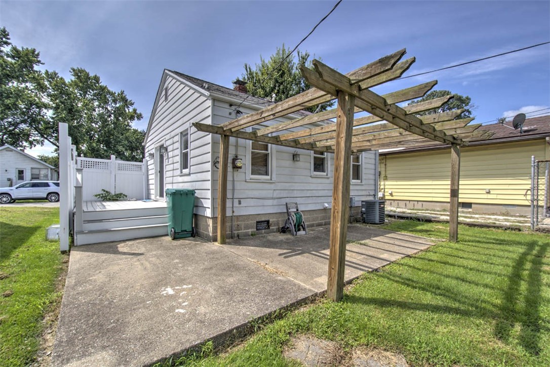 2424 E Main Street Property Photo 10